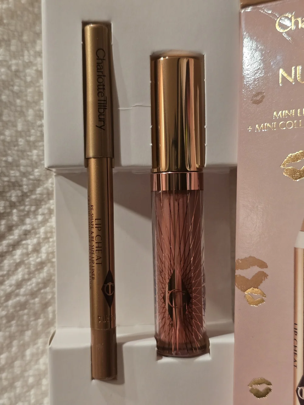 Charlotte Tilbury Glossy Nude Pink Lip Duo - Nude Pink And Iconic Nude